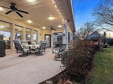 6456 Fianna Hills Dr — Photo 3