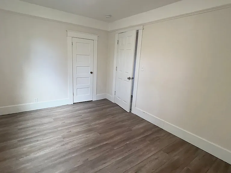 334 Grand Ave — Photo 15