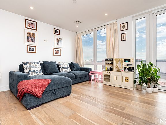 2nd image of 1173 Rogers Ave #Penthouse 1