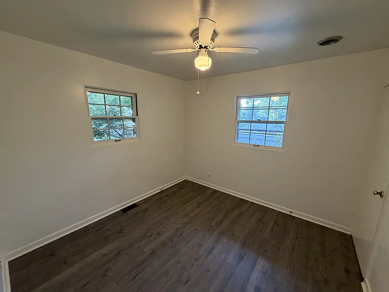 8720 Newhouse St — Photo 13