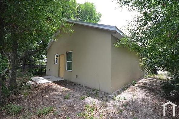 3303 Armstrong Ct — Photo 4