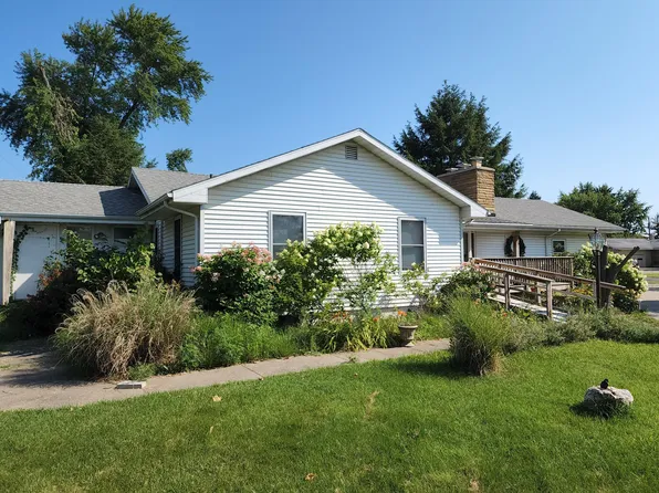 481 Nickerson Ave, Benton Harbor, MI 49022