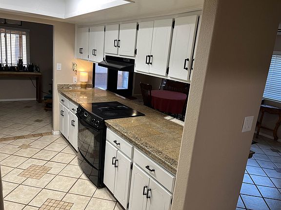 5th image of 3077 W 17th Pl