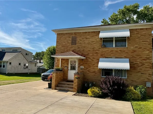 3200 Snow Rd, Parma, OH 44134