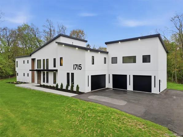 1715 Lone Pine Rd, Bloomfield Hills, MI 48302