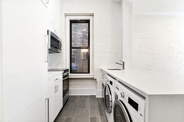 Rented by REAL New York | media 6