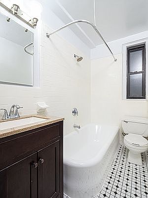 4th image of 305 Lexington Ave APT 5C