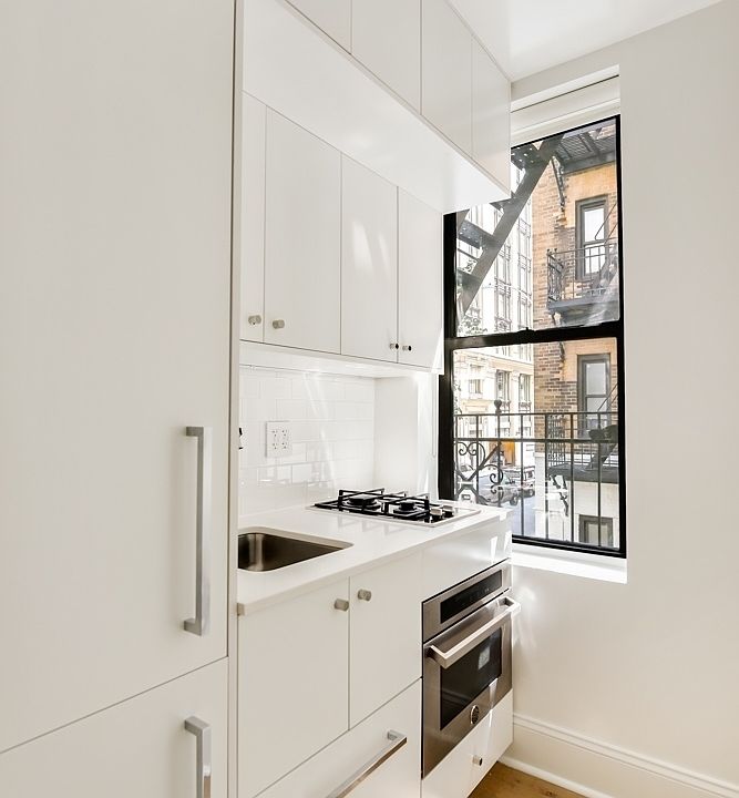 1st image of 220 W 24th St APT 2N