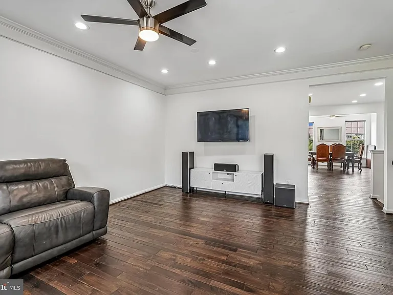 12960 Park Crescent Cir — Photo 7
