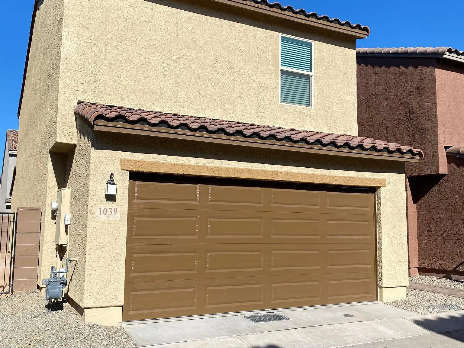 1039 E Descent St — Photo 3