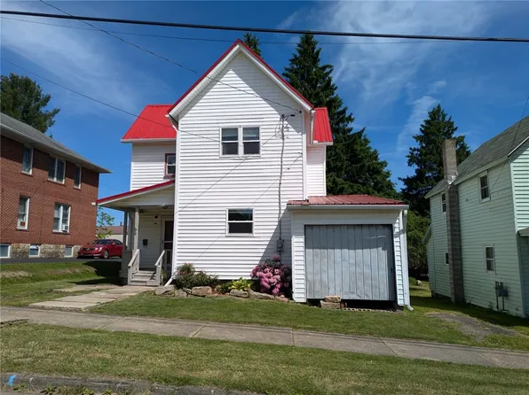 227 Janeway St, Kane, PA 16735