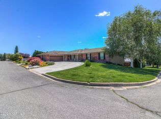 5910 Glacier Way, Yakima, WA 98908