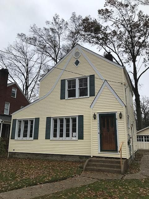 1st image of 1834 Hollywood St NE