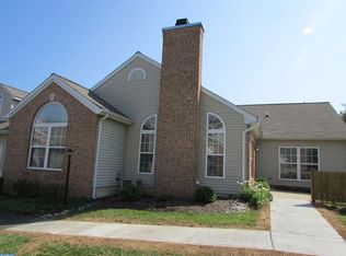 98 Woolsey Ct, Pennington, NJ 08534