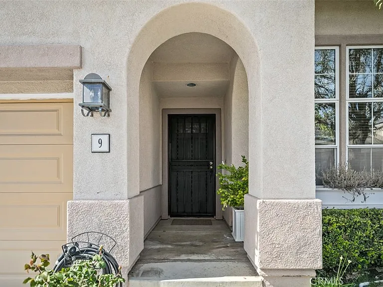 9 Acorn Rdg — Photo 5