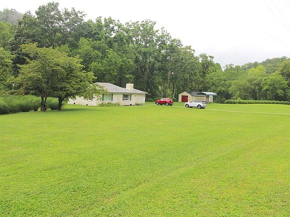 3rd image of 3981 N Highway 3