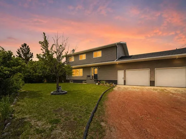 5111 Minto St, Blackfalds, AB T0C 0J0