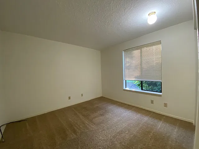 6125 Woodside Dr SE — Photo 12
