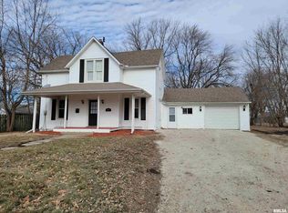 875 E Walnut St, Canton, IL 61520