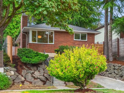 2704 49th Avenue SW, Seattle, WA, 98116