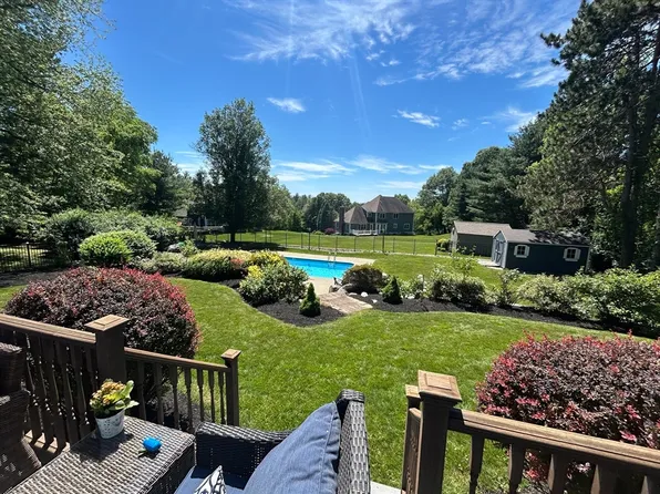 45 Boylston Cir, Shrewsbury, MA 01545