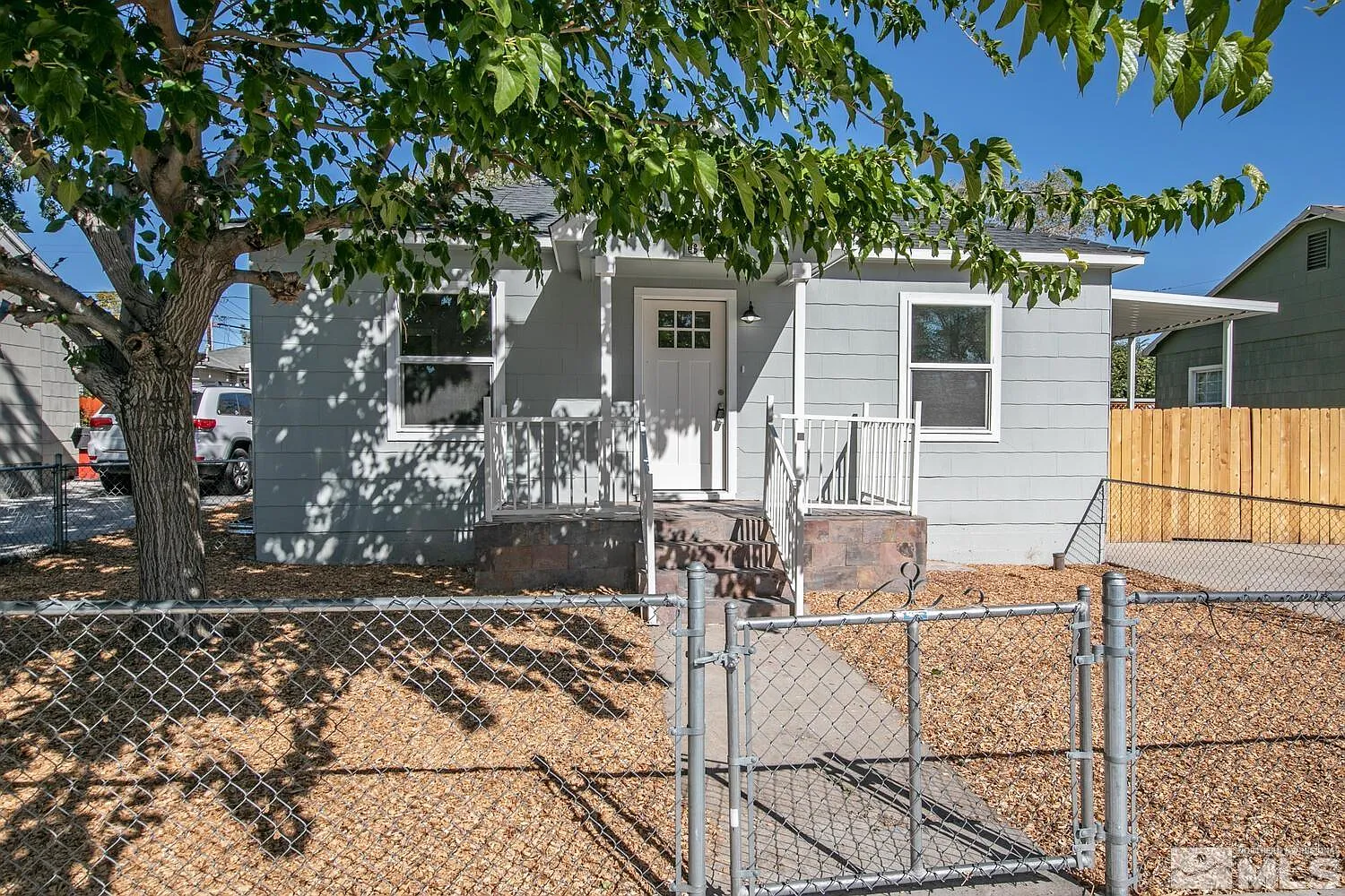 641 Cheney St photo 1
