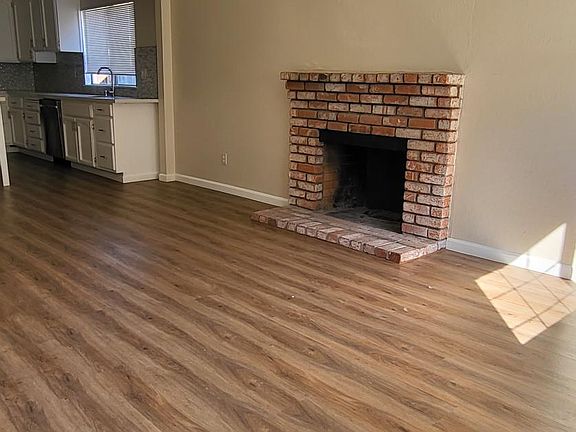 5th image of 17270 Markross Ct