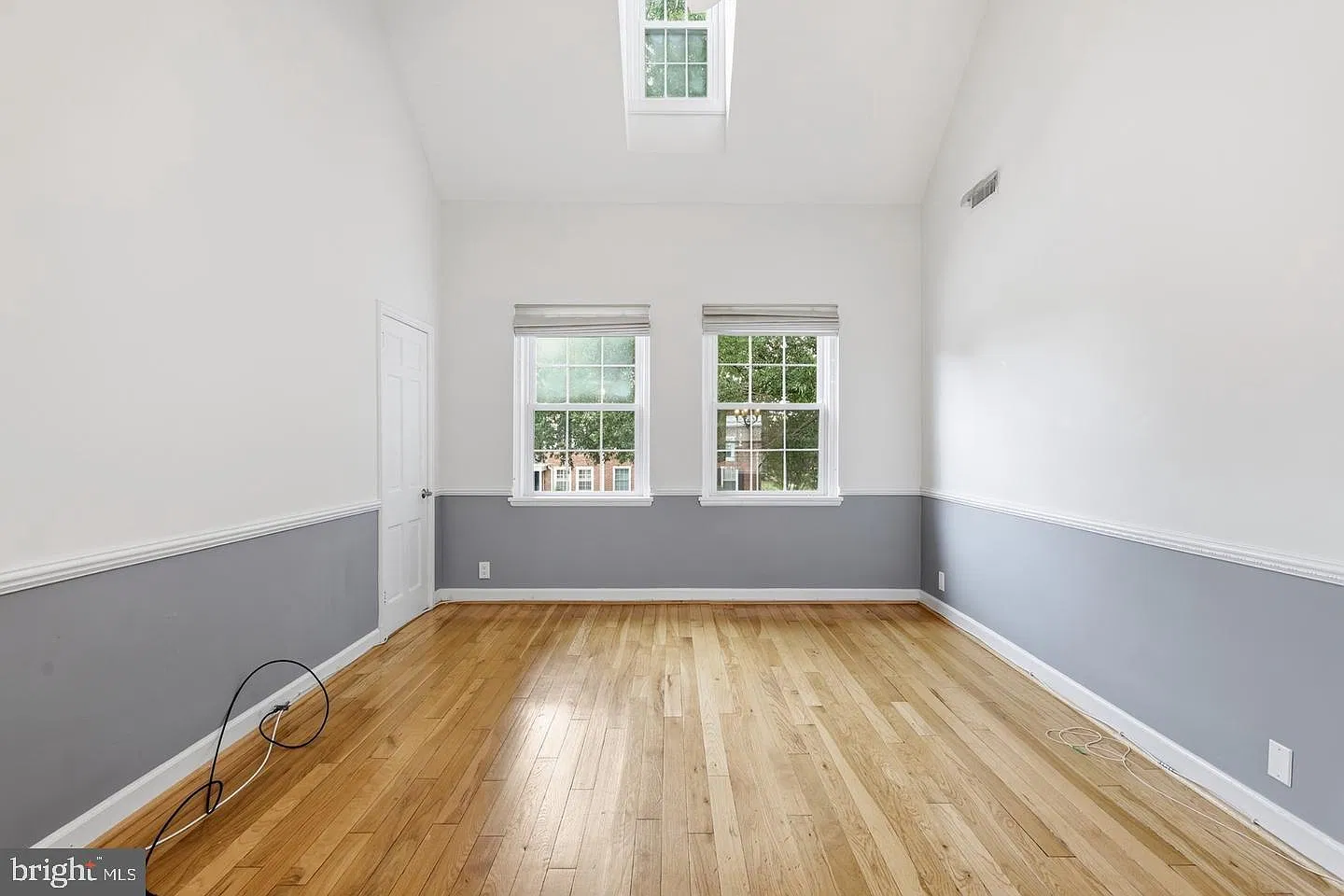 1 bed, 1.0 bath, 1008 sqft, $2,295 — Photo 2