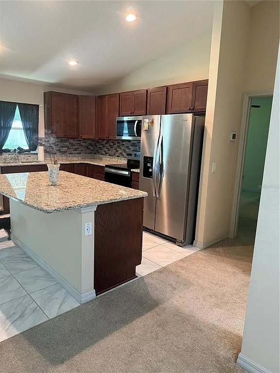 3 bed, 2.0 bath, 1551 sqft, $2,000 — Photo 3