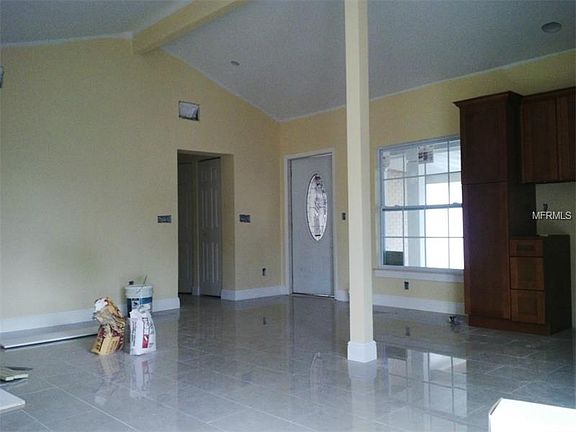 4th image of 8830 Oak Cir