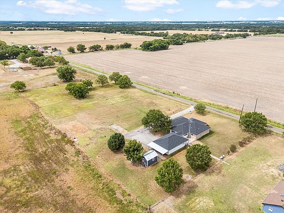 3rd image of 6006 County Road 4604