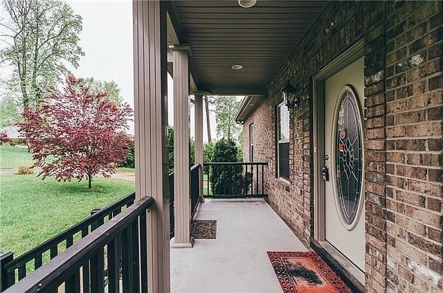 2nd image of 811 Red Hollow Dr