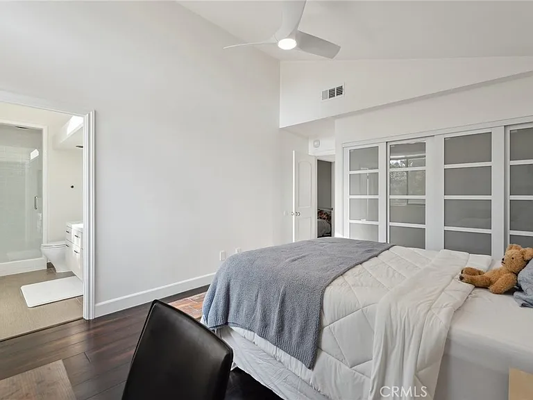 4372 Park Vicente — Photo 30