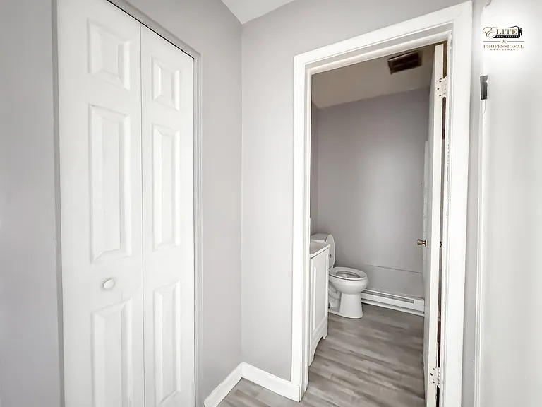 3202 Western Road — Photo 8