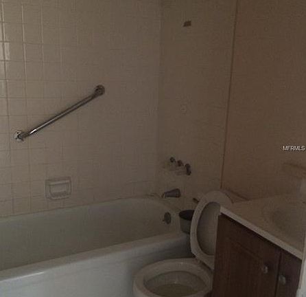 4th image of 35 Lake Villa Way