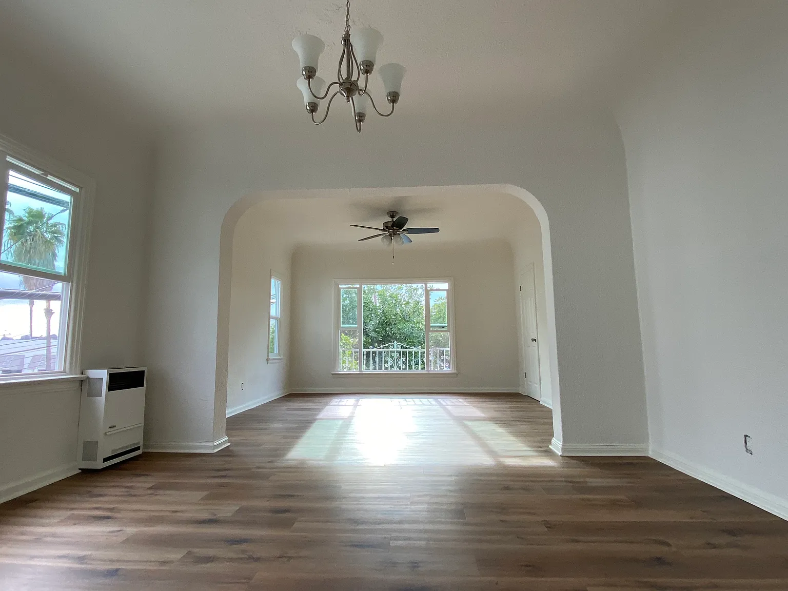 2 bed, 1200 sqft, $3,250 — Photo 3