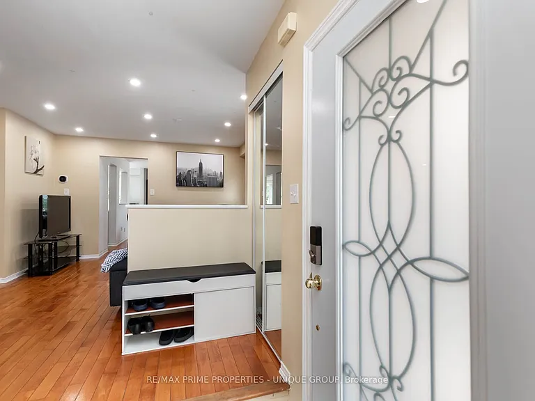 25 Pine Gate Pl — Photo 5