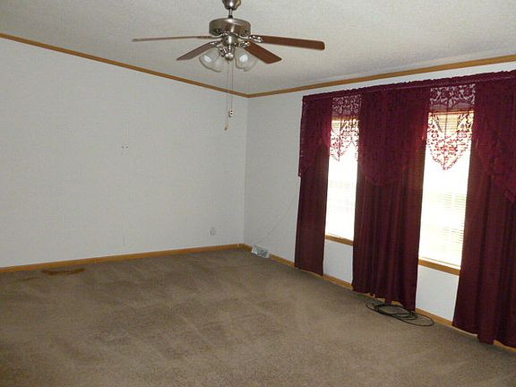 2nd image of 202 Vincent Dr