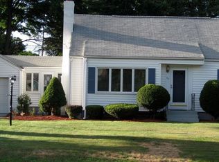 22 Malibu Dr, Springfield, MA 01128