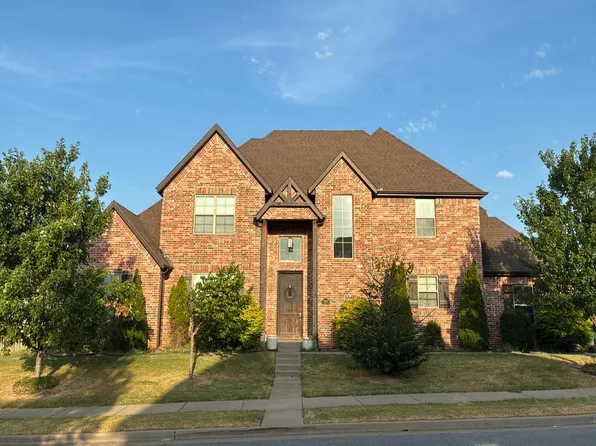 4404 SW Barton St, Bentonville, AR 72712