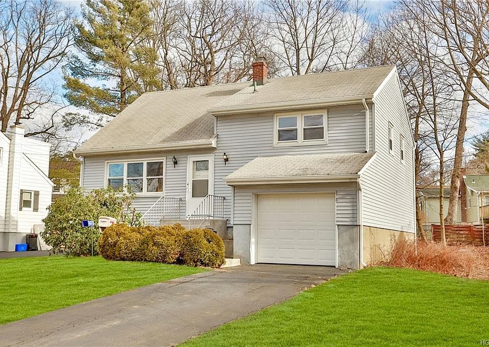 1st image of 32 Sherwood Dr
