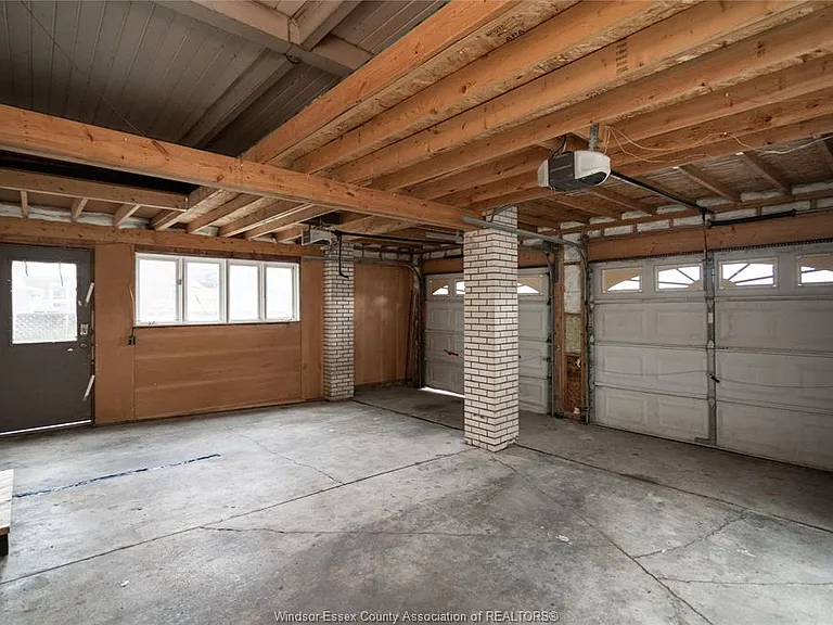 16 Eugenie St #UPPER — Photo 45