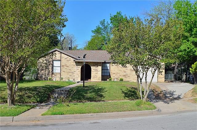 1st image of 1311 Eagle Dr