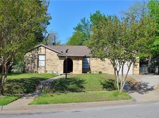 1311 Eagle Dr, Fort Worth, TX 76111