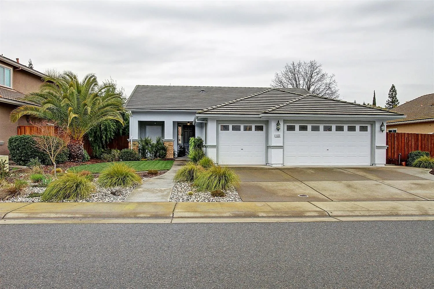 1122 Halidon Way photo 1