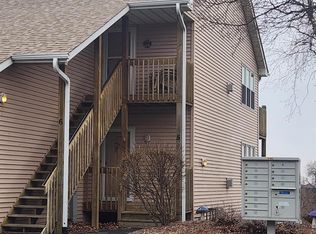 7270 N Alpine Rd APT 6, Loves Park, IL 61111