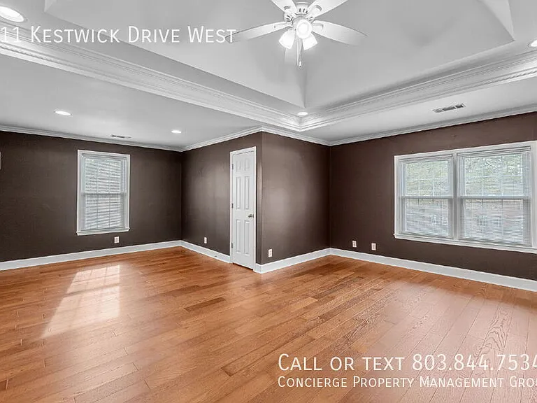 211 Kestwick Dr W — Photo 42