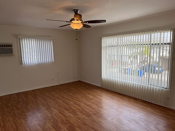 3rd image of 6805 Bellaire Ave #6813