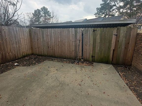 4th image of 2427 Commonwealth Ave