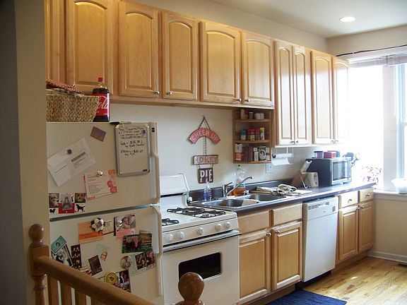 3rd image of 2109 W Schiller St APT 1
